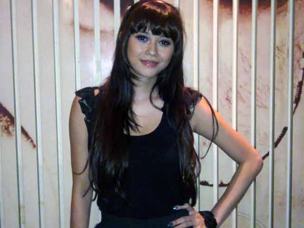 Aura Kasih Pertahankan Imej Seksi